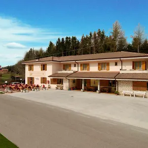 hotel-al-cacciatore-san-zeno-di-montagna.hotelinveneto.com/